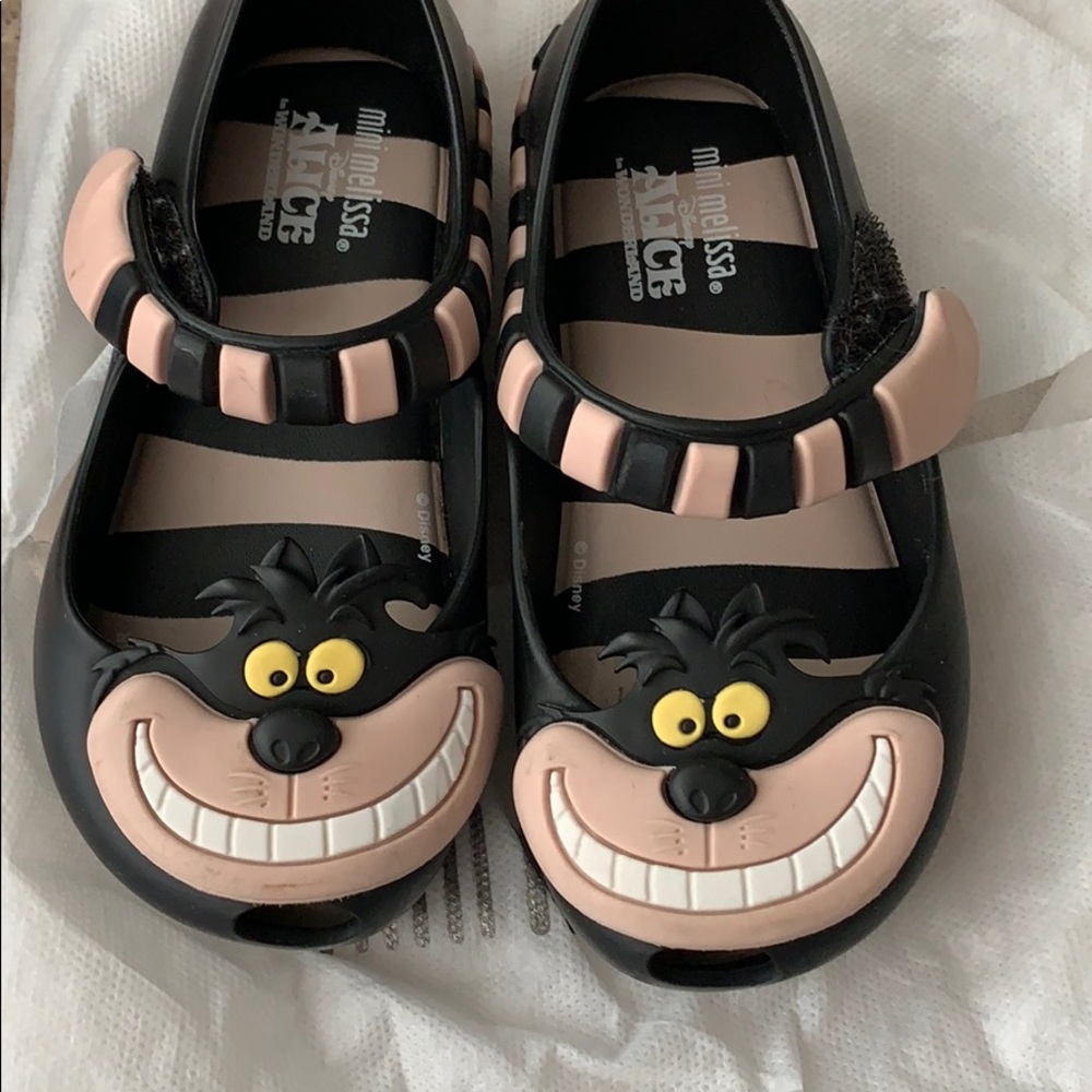 Mini Melissa Cheshire Cat size 8t